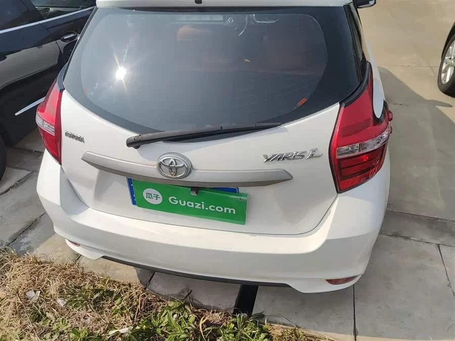 Toyota YARiS L