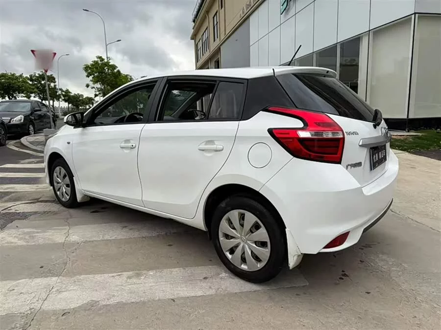 Toyota YARiS L