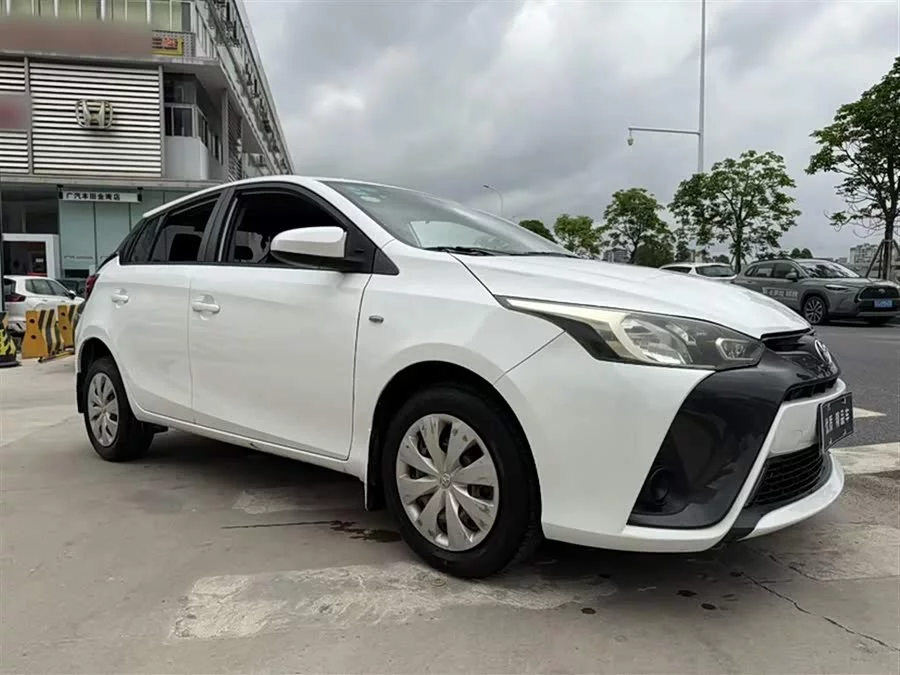Toyota YARiS L