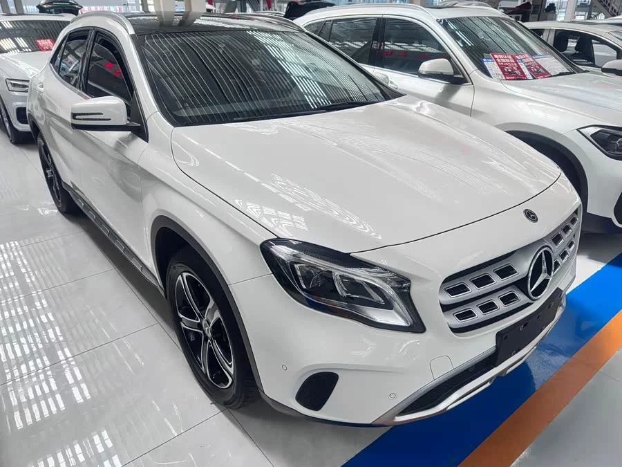 Mercedes Benz GLA