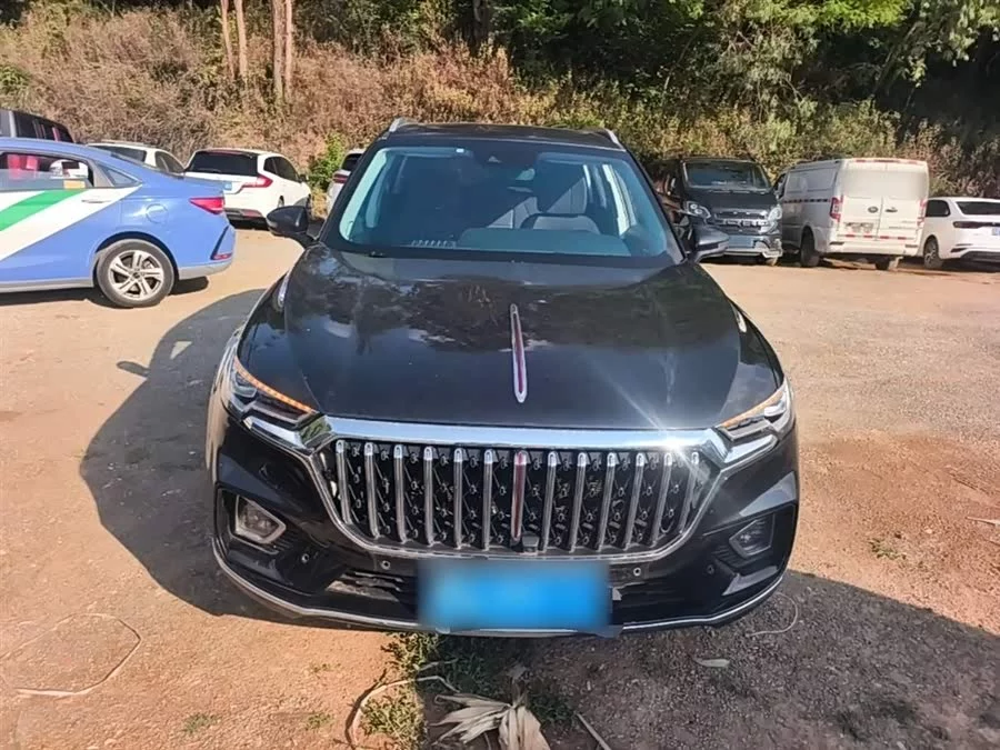 Hongqi HS5