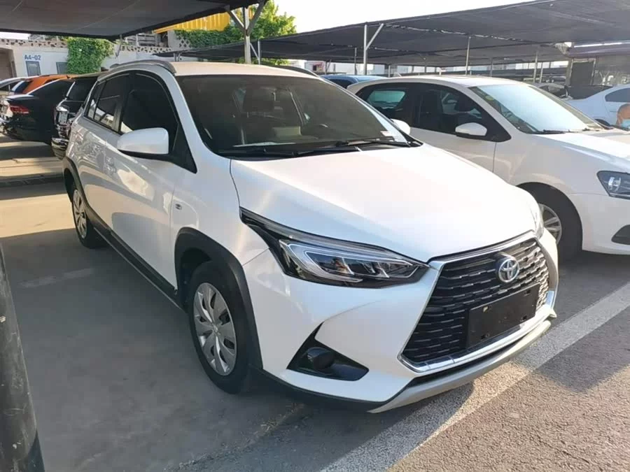 Toyota YARiS L
