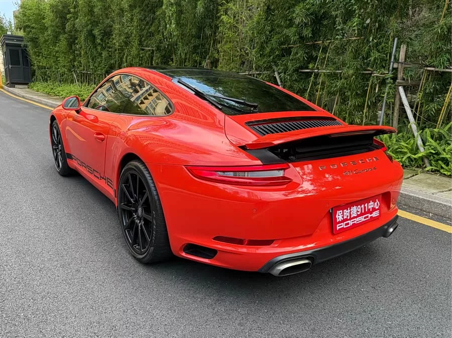 Porsche 911