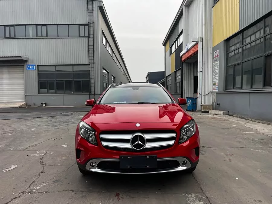 Mercedes Benz GLA
