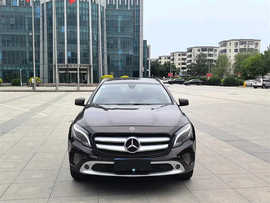 Mercedes Benz GLA