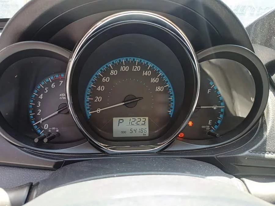 Toyota YARiS L