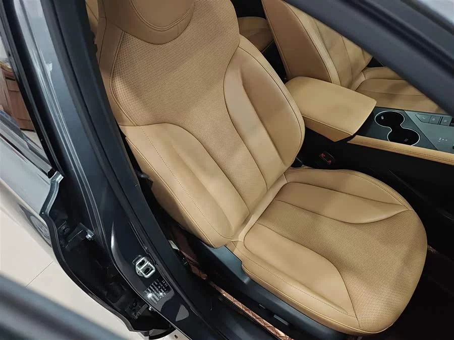 Roewe RX5