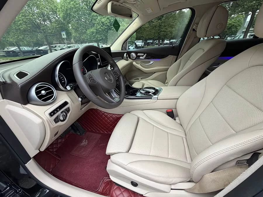 Mercedes Benz GLC
