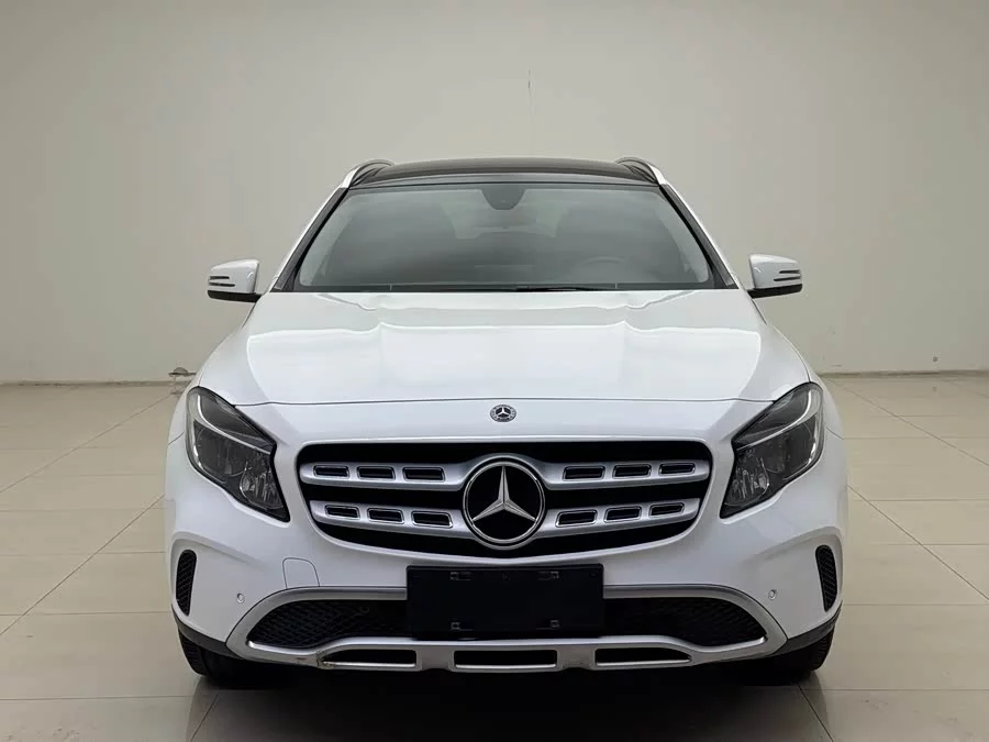 Mercedes Benz GLA