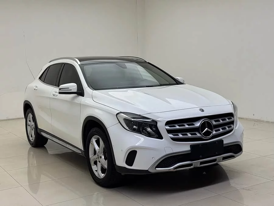 Mercedes Benz GLA