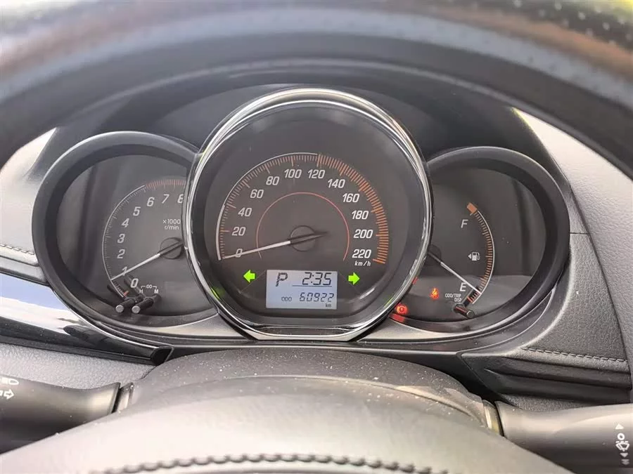 Toyota YARiS L