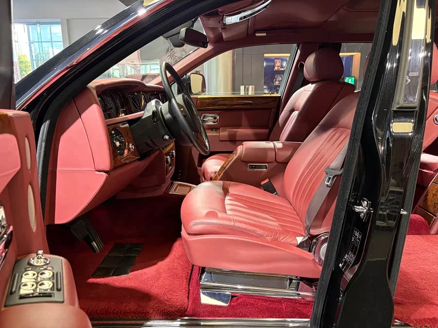 Rolls-Royce Phantom