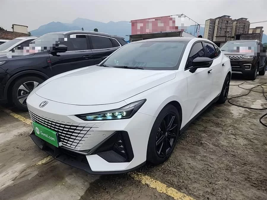 Changan UNI-V