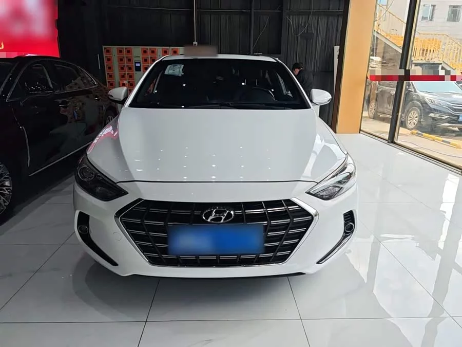 Hyundai elantra