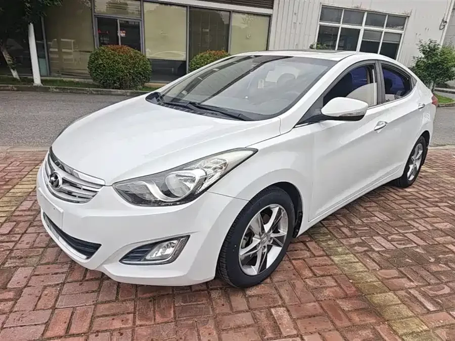 Hyundai Elantra
