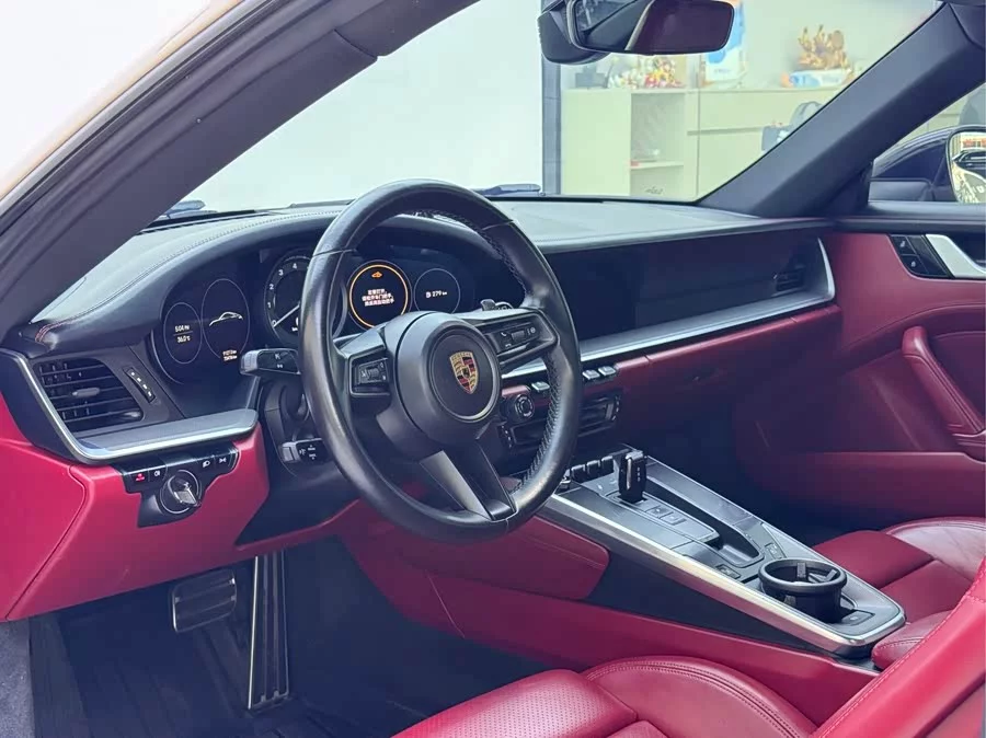 Porsche 911
