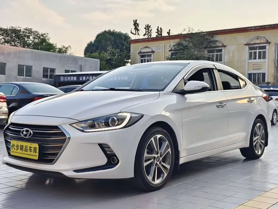 Hyundai elantra