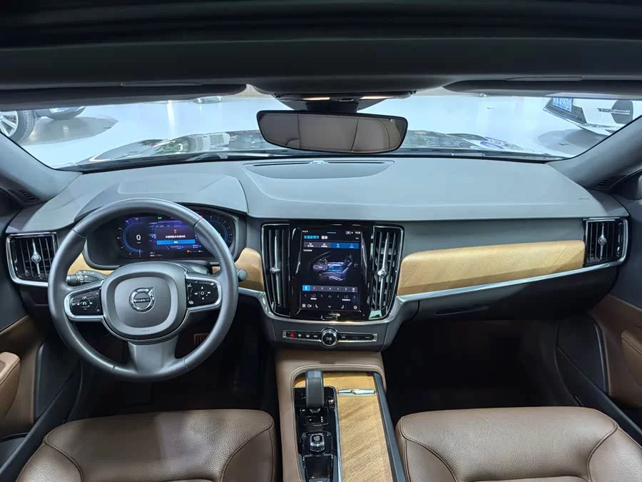 Volvo S90