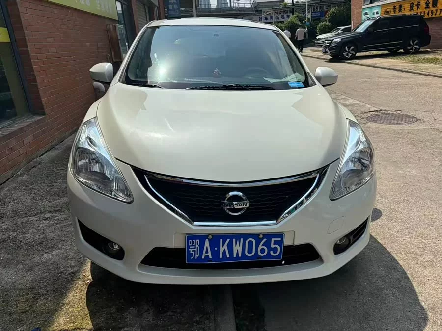 Nissan Tiida