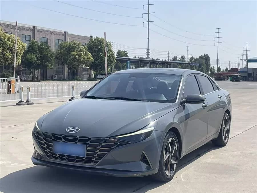 Hyundai Elantra