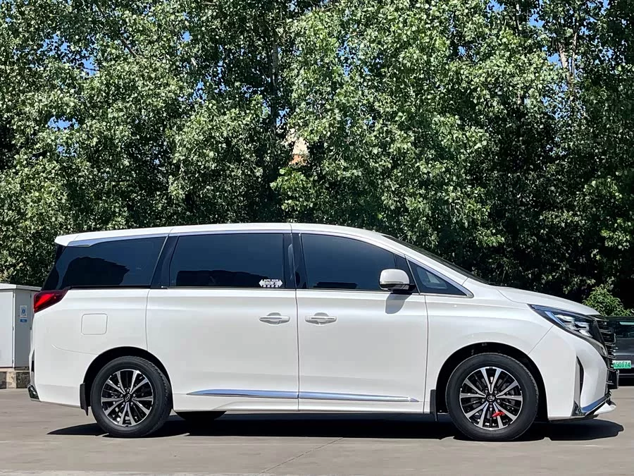 GAC Trumpchi M8