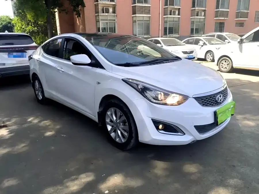 Hyundai Elantra