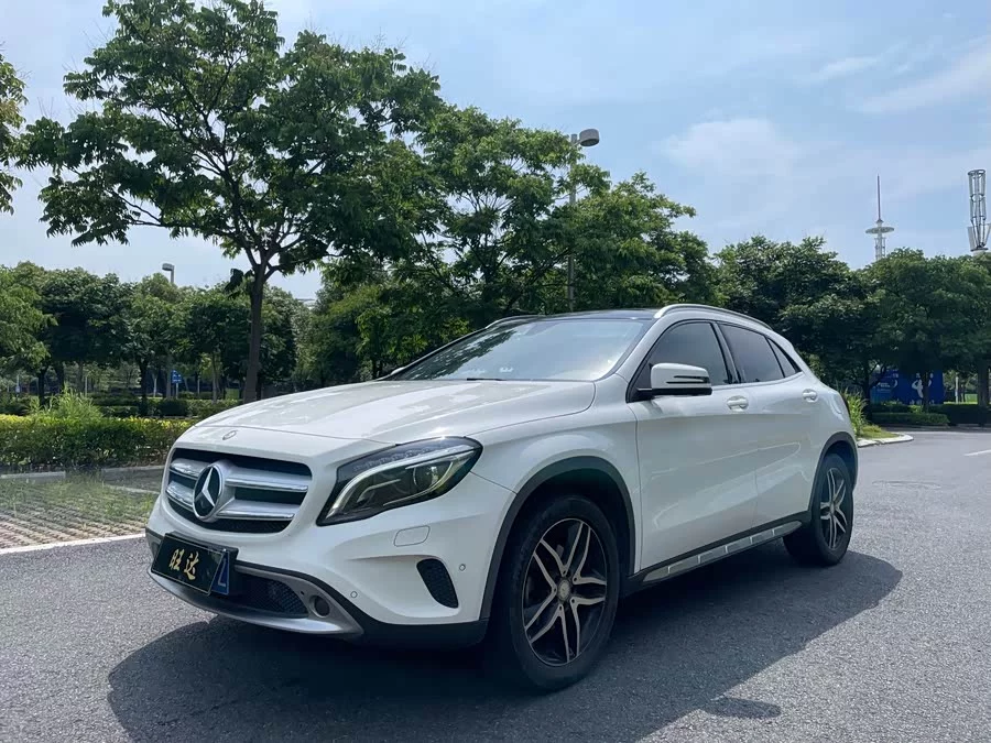 Mercedes Benz GLA