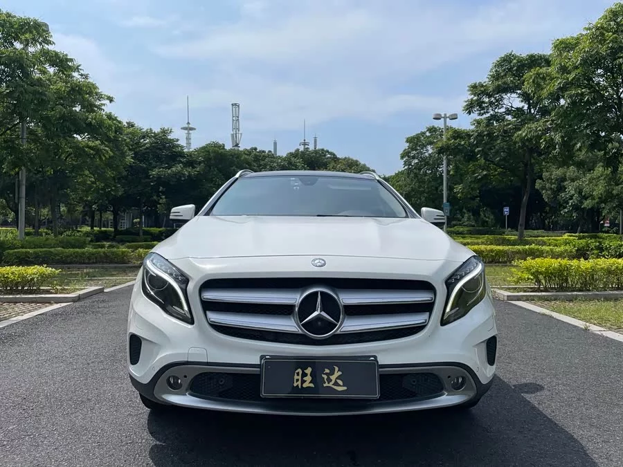 Mercedes Benz GLA