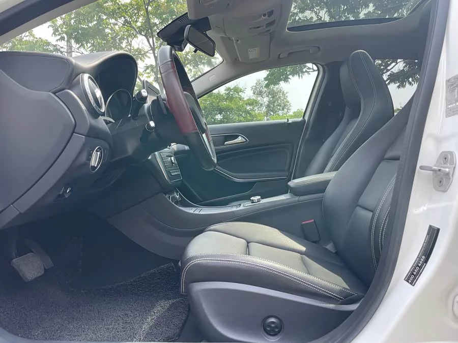 Mercedes Benz GLA
