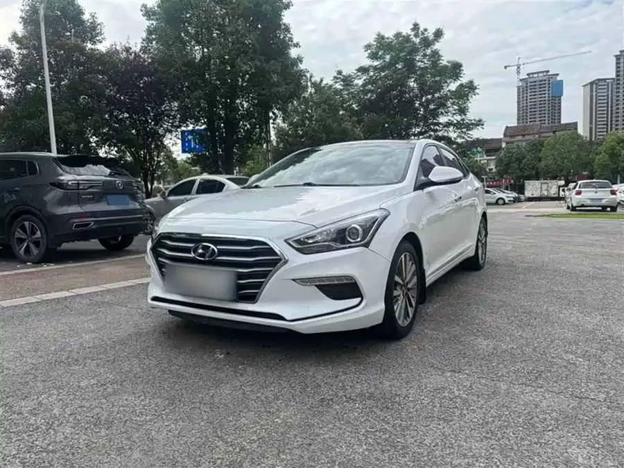 Hyundai Mistra