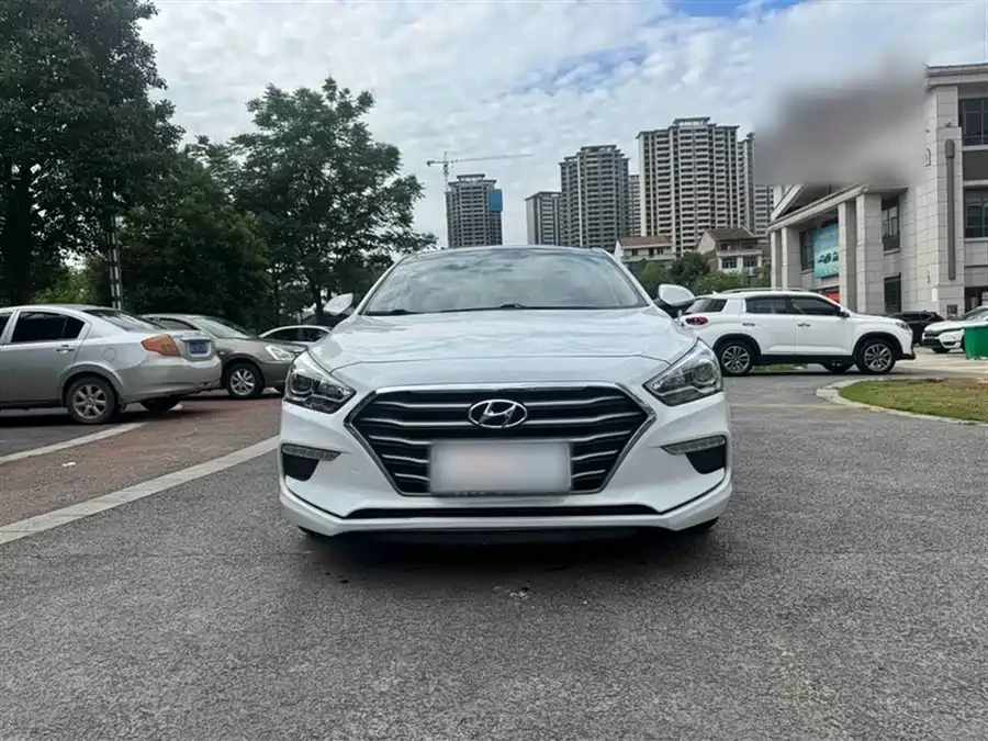 Hyundai Mistra