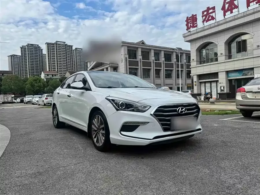 Hyundai Mistra