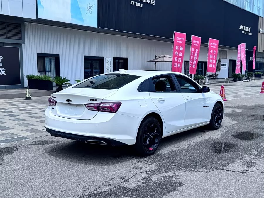 Chevrolet Malibu XL