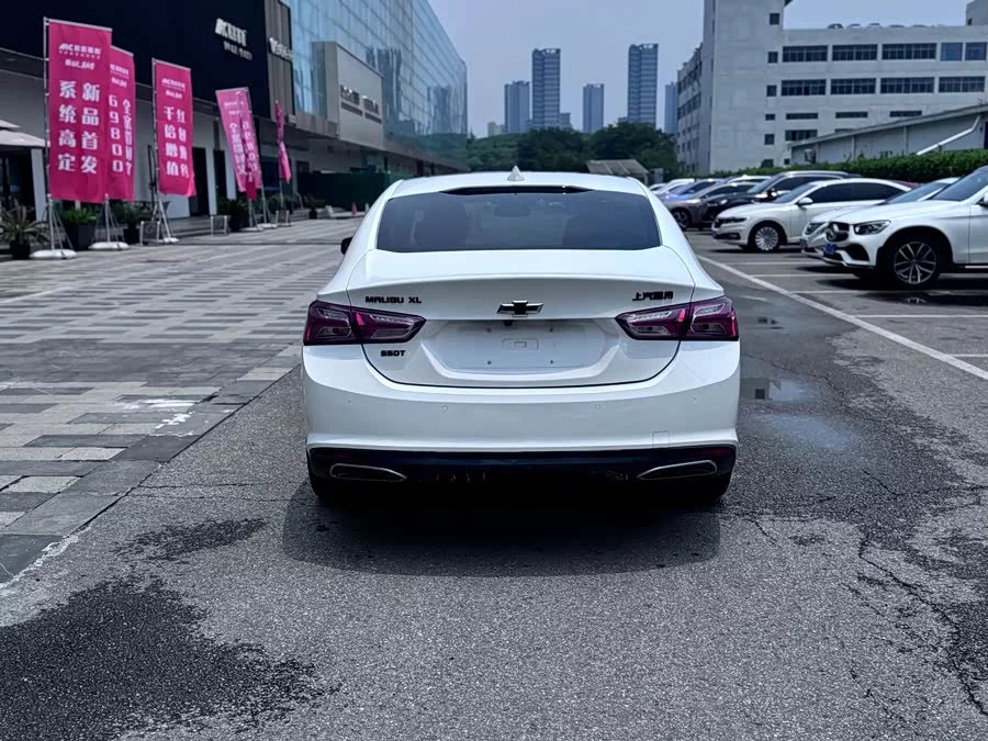 Chevrolet Malibu XL
