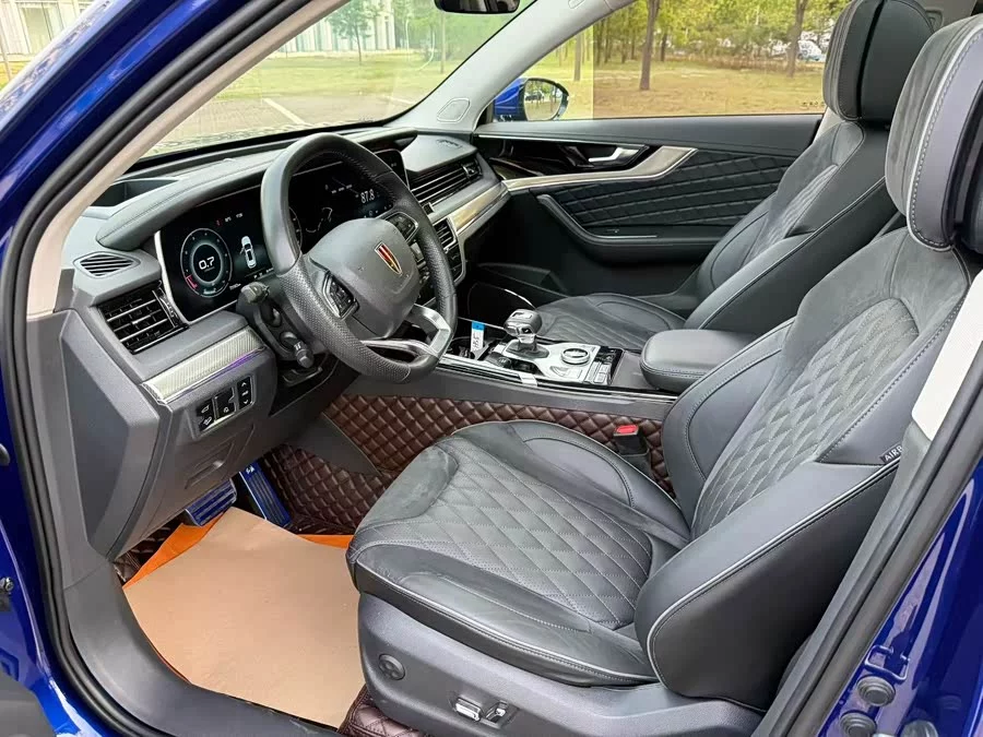 Hongqi HS5