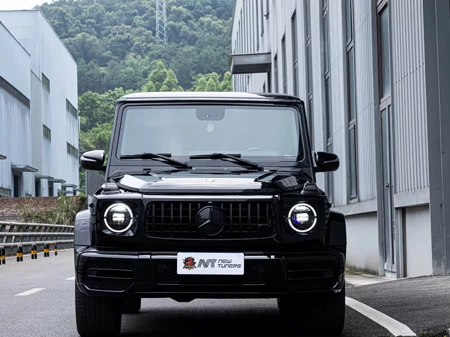 Mercedes Benz G-rated
