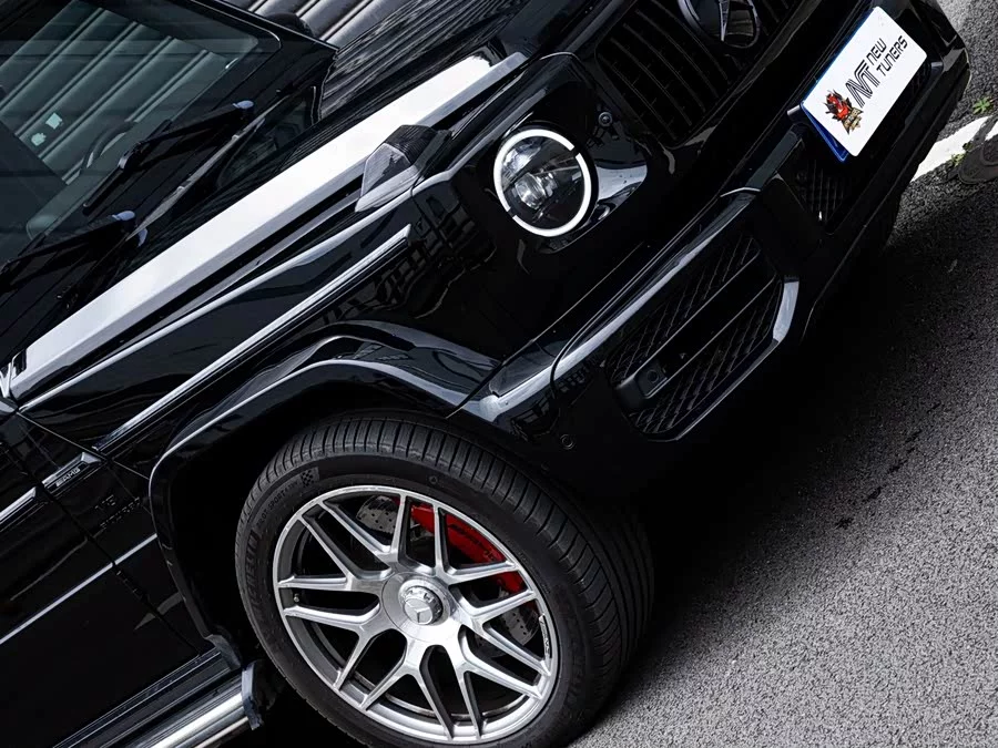 Mercedes Benz G-rated
