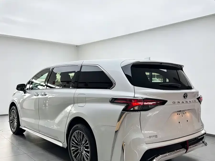 Toyota Granvia