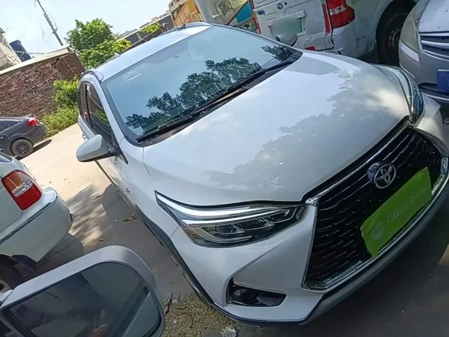 Toyota YARiS L