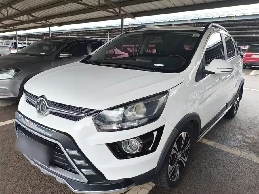 BAIC Saab X25