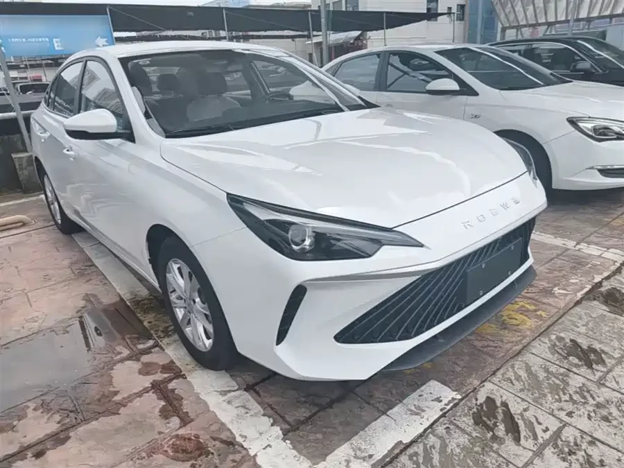 Roewe i5
