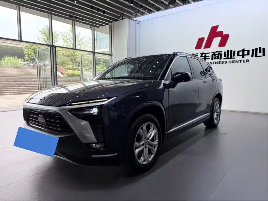 NIO ES8
