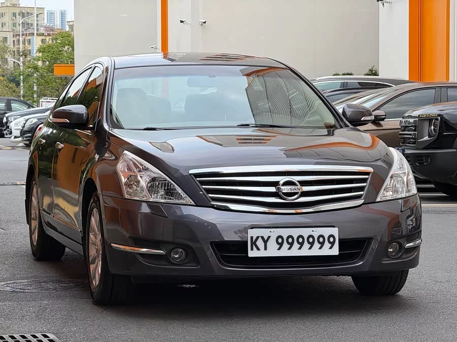 Nissan Teana