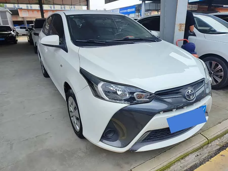 Toyota YARiS L