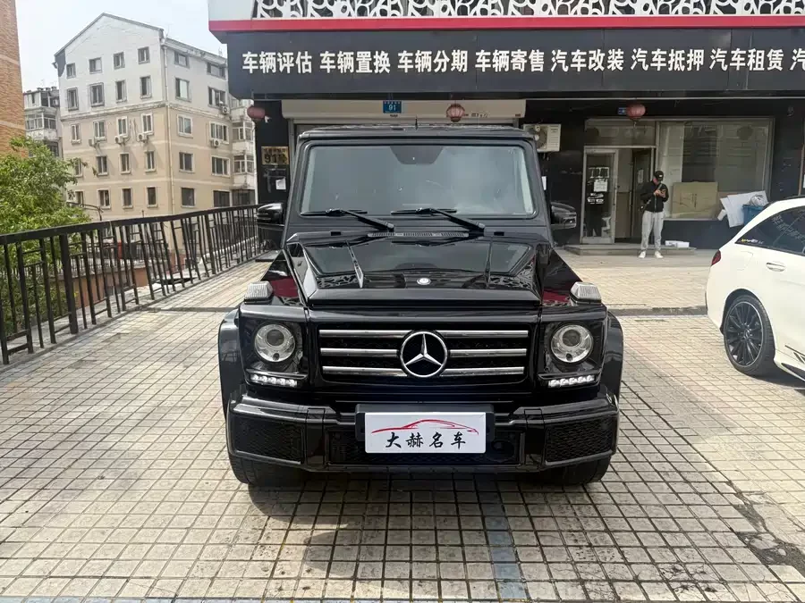 Mercedes Benz G-rated