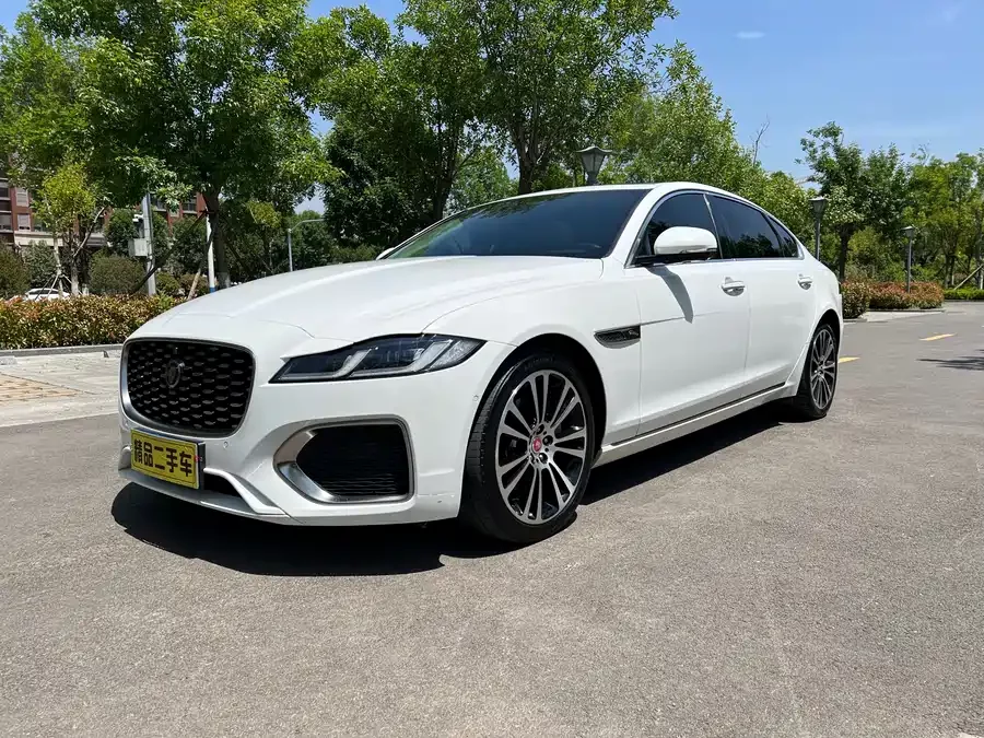 Jaguar XFL
