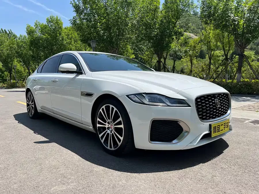 Jaguar XFL
