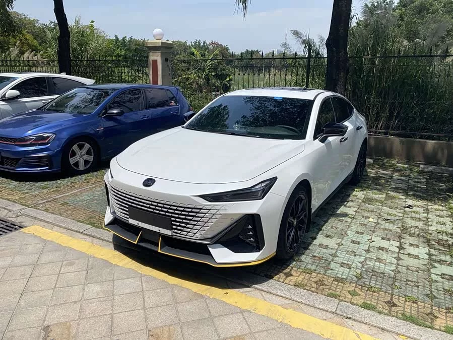 Changan UNI-V