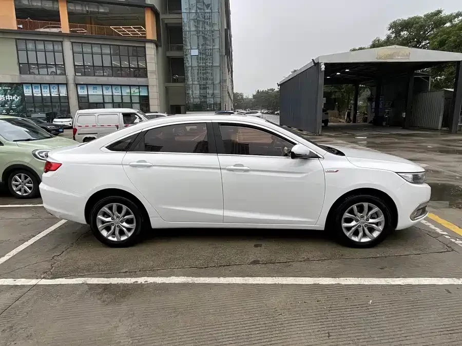 Geely Emgrand GL