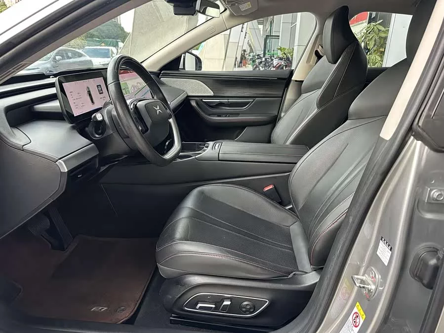 Xpeng P7